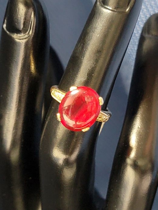 14K Gold Smooth Garnet Solitaire Ring Size 4.5, 3.87 grams