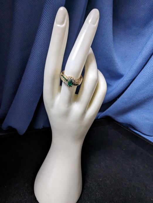 14K Gold Jadeite & Diamond Ring Size 7.5, 2.9 grams