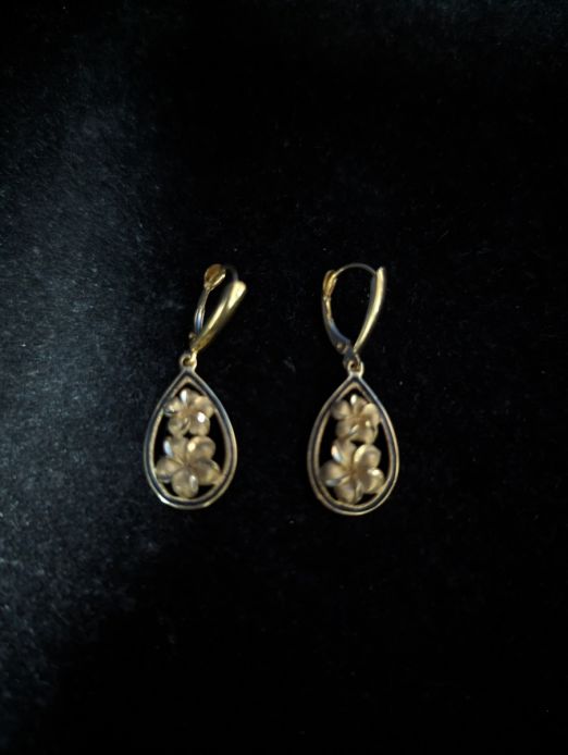 14K Gold 2 Tone Lotus Flower Drop Earrings, 3.88 grams