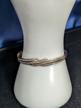 14K Gold andDiamond Bangle Bracelet Size 7