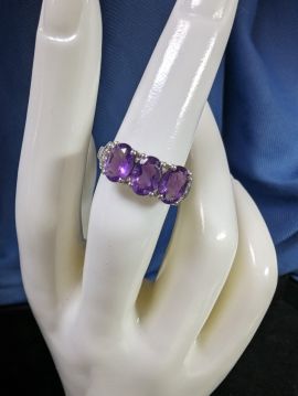 .925 Sterling Silver - 3 Stone Amethyst Ring Size 5